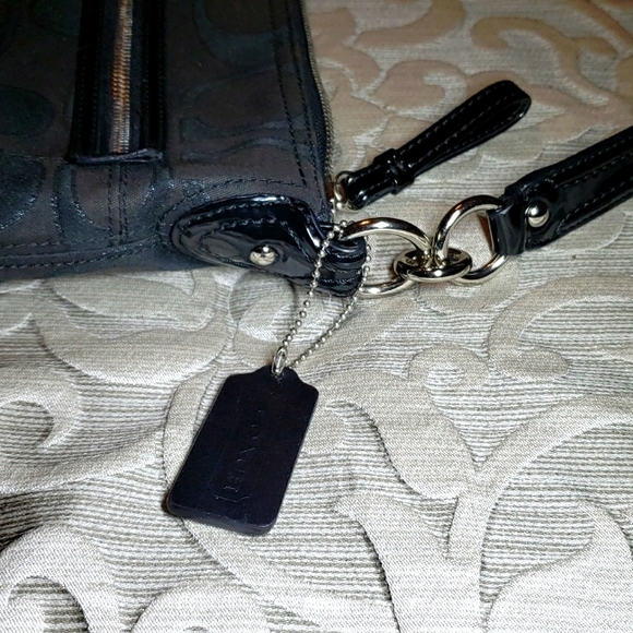 Authentic Coach Signature Jacquard Poppy black shoulder bag - Picture 11 of 17